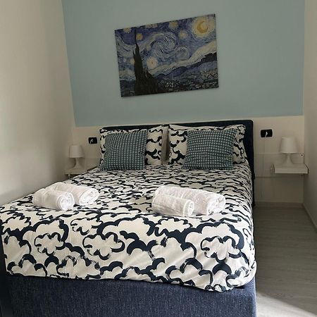 Casa Giulietta Hotel Desenzano del Garda Buitenkant foto