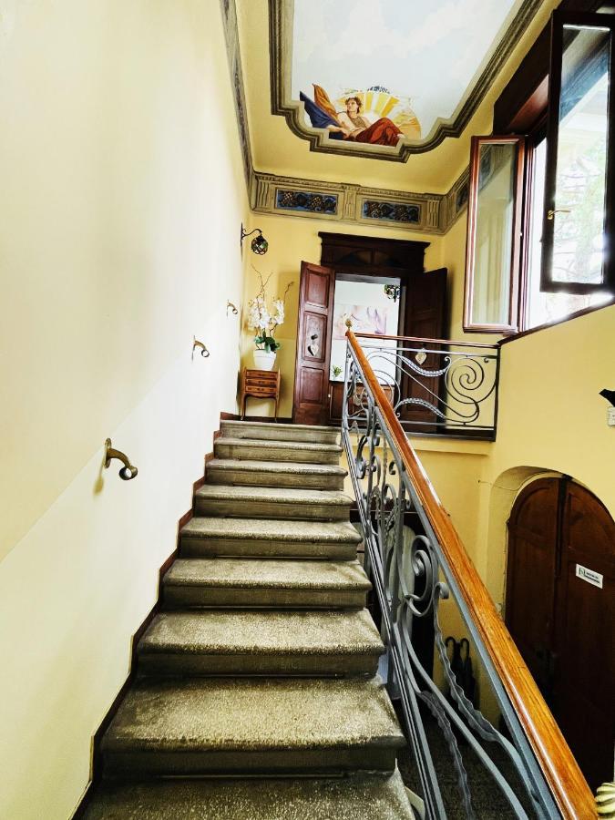 Casa Giulietta Hotel Desenzano del Garda Buitenkant foto