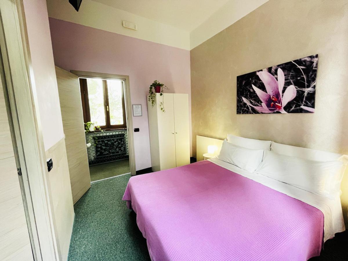 Casa Giulietta Hotel Desenzano del Garda Buitenkant foto