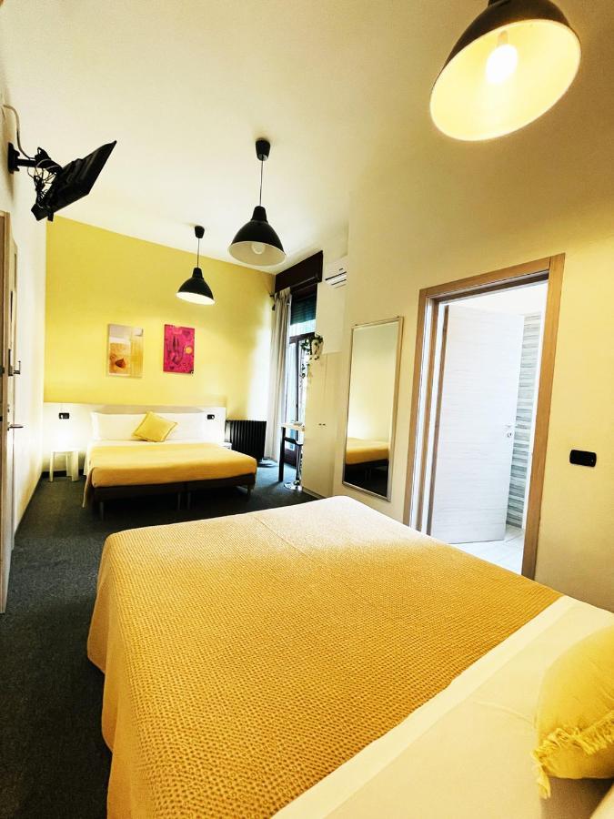 Casa Giulietta Hotel Desenzano del Garda Buitenkant foto