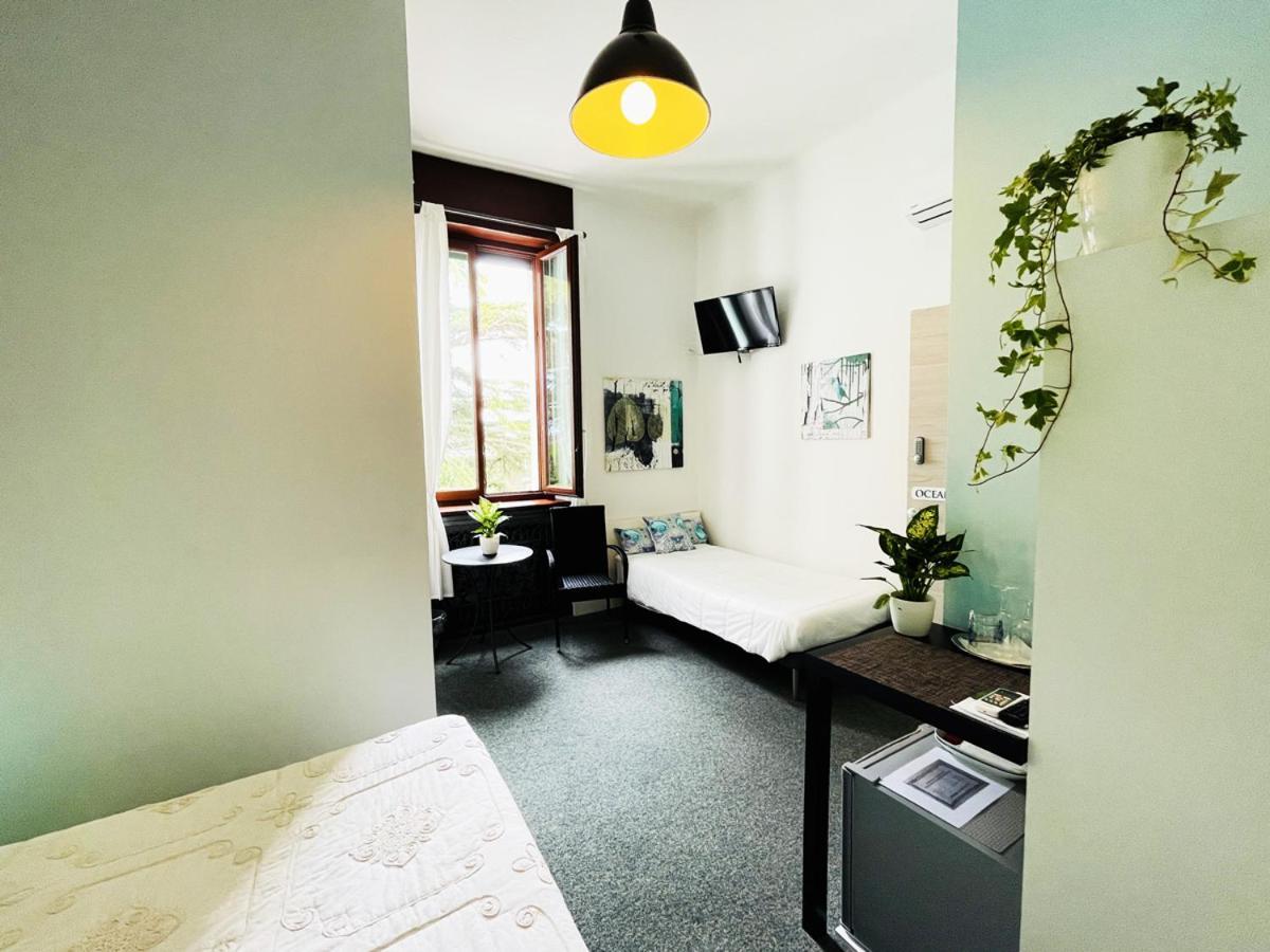 Casa Giulietta Hotel Desenzano del Garda Buitenkant foto