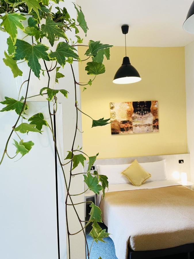 Casa Giulietta Hotel Desenzano del Garda Buitenkant foto