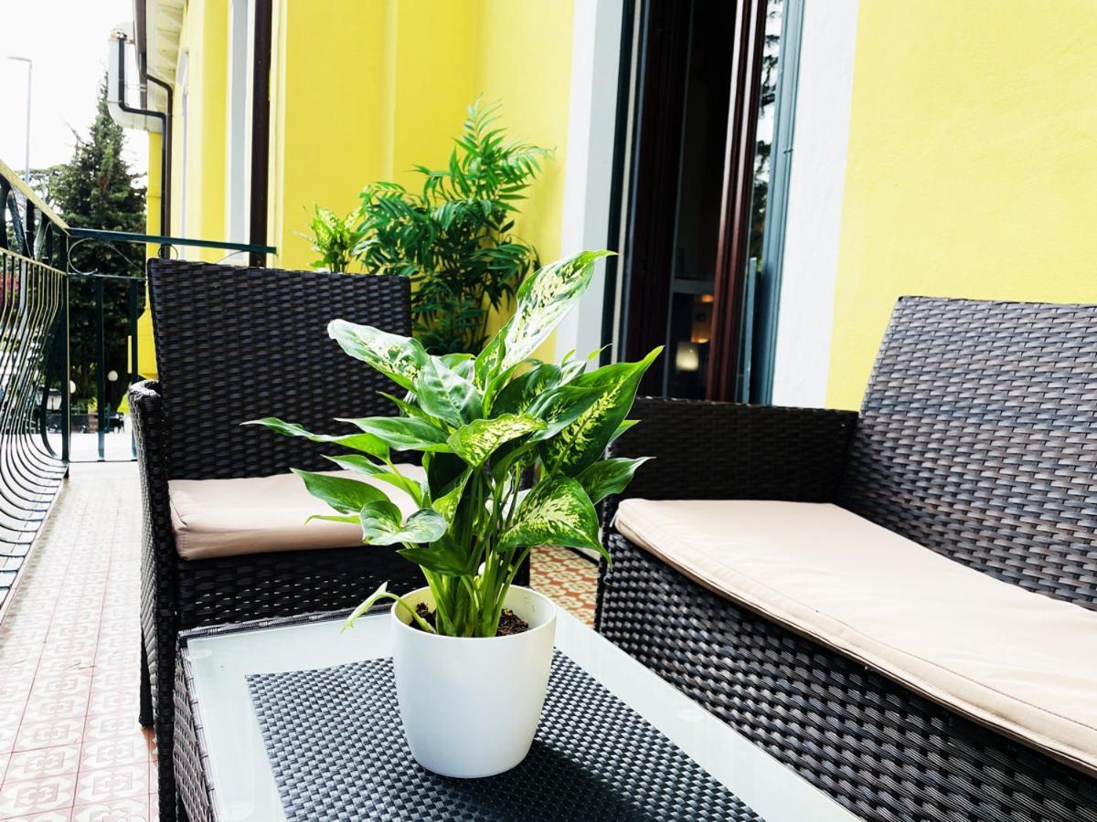 Casa Giulietta Hotel Desenzano del Garda Buitenkant foto
