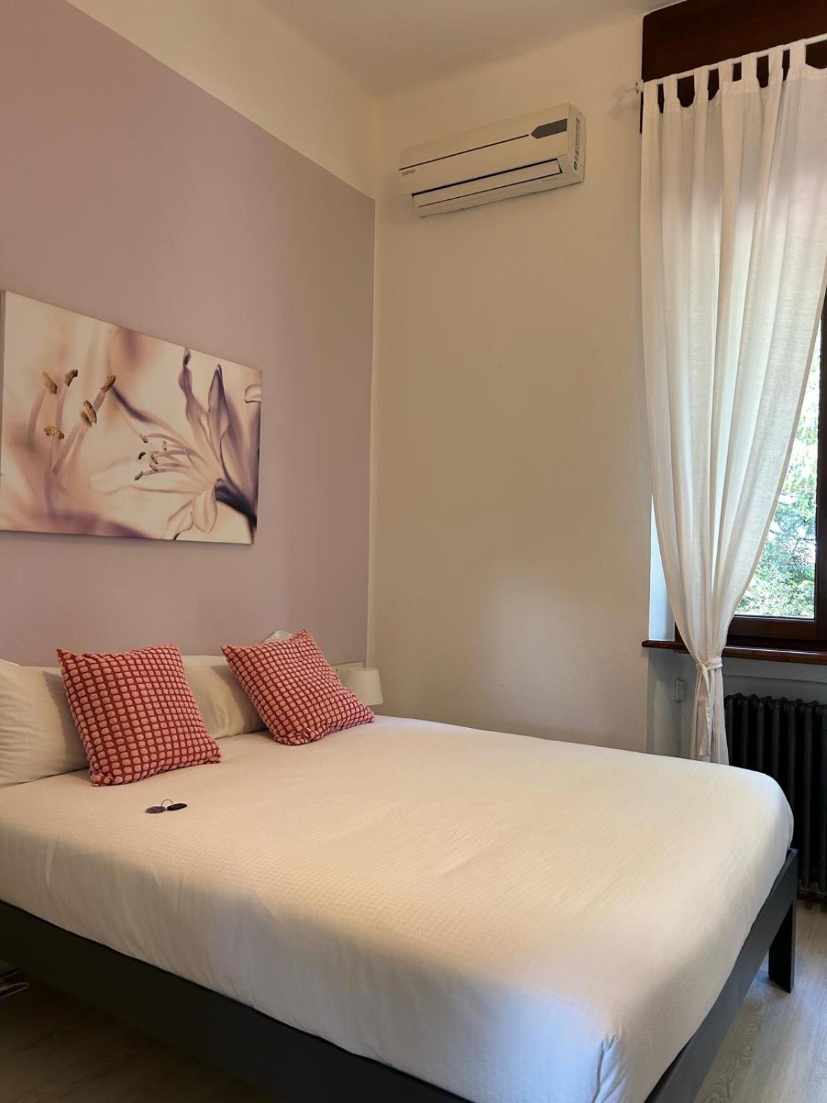 Casa Giulietta Hotel Desenzano del Garda Buitenkant foto
