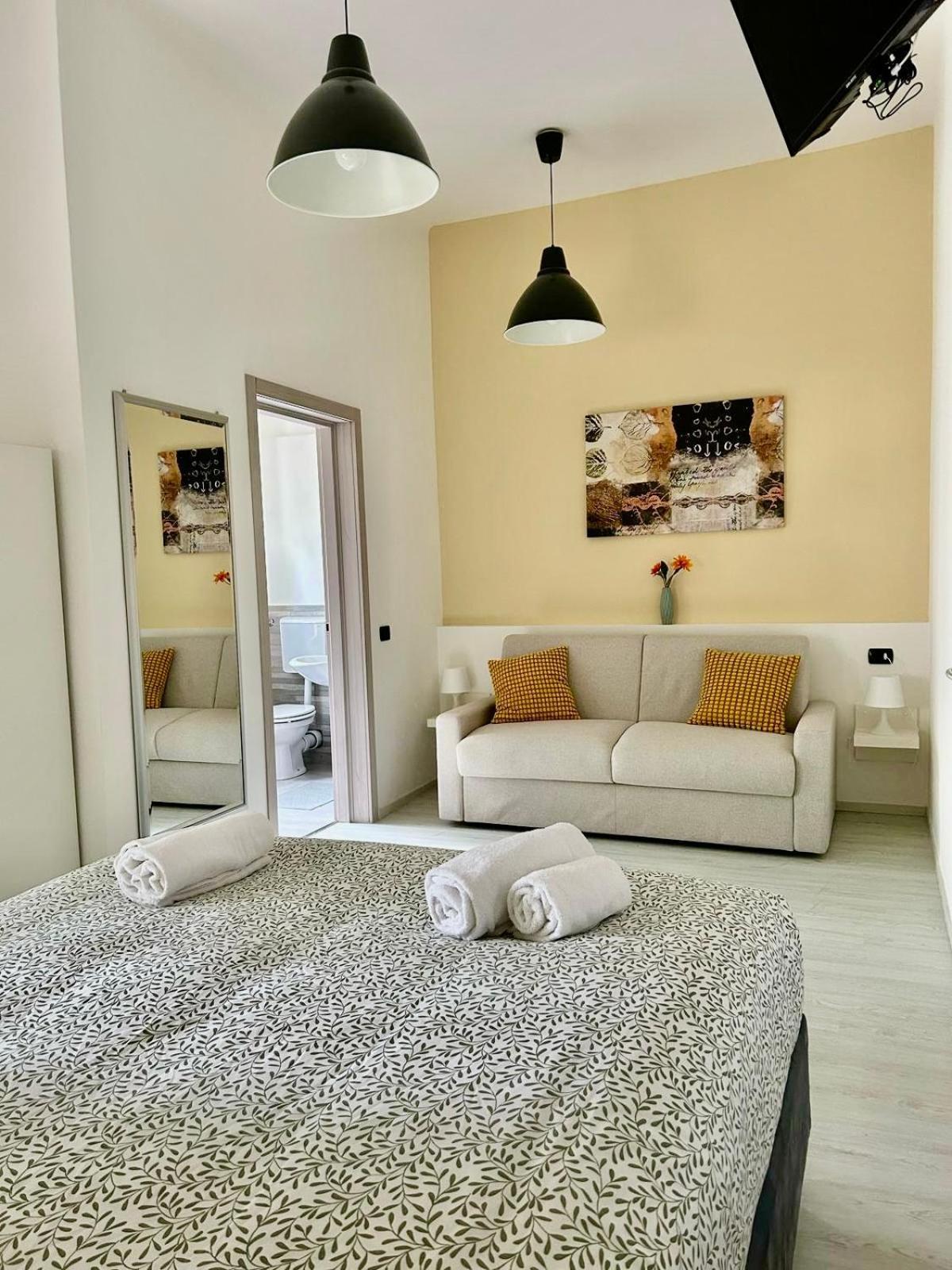 Casa Giulietta Hotel Desenzano del Garda Buitenkant foto