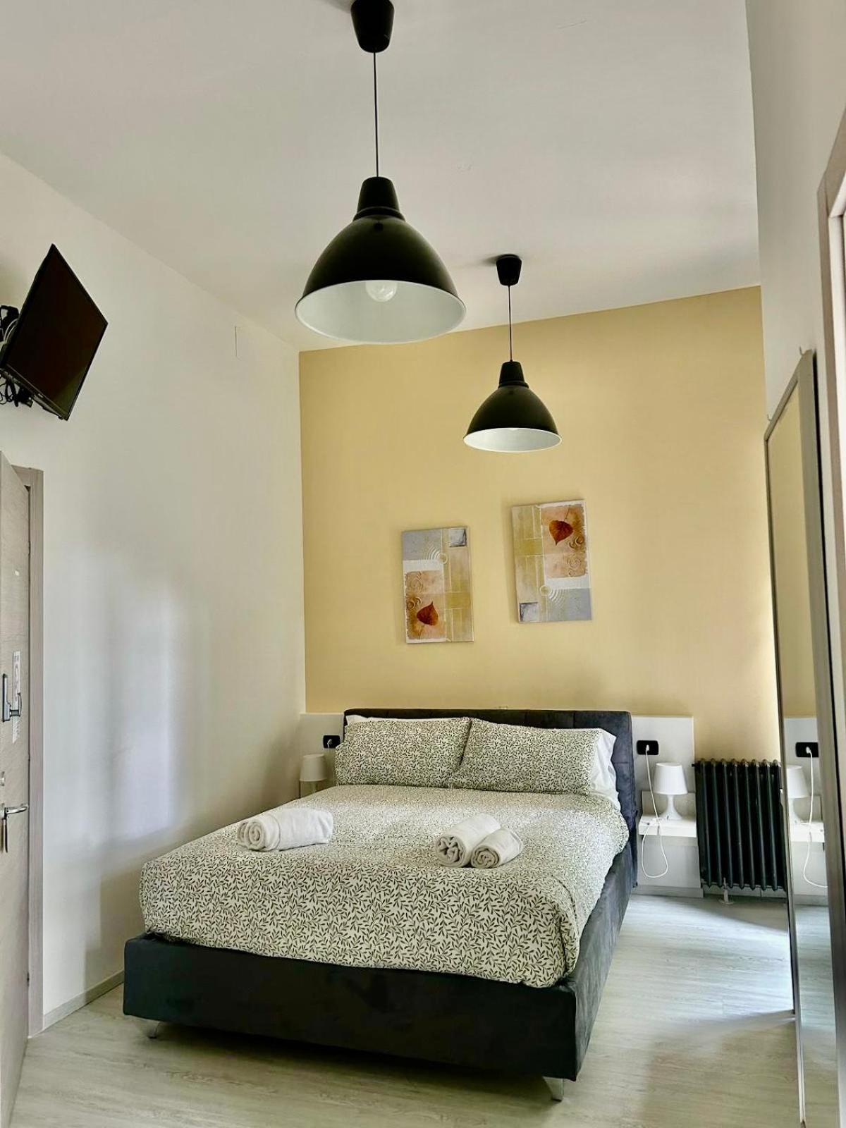 Casa Giulietta Hotel Desenzano del Garda Buitenkant foto
