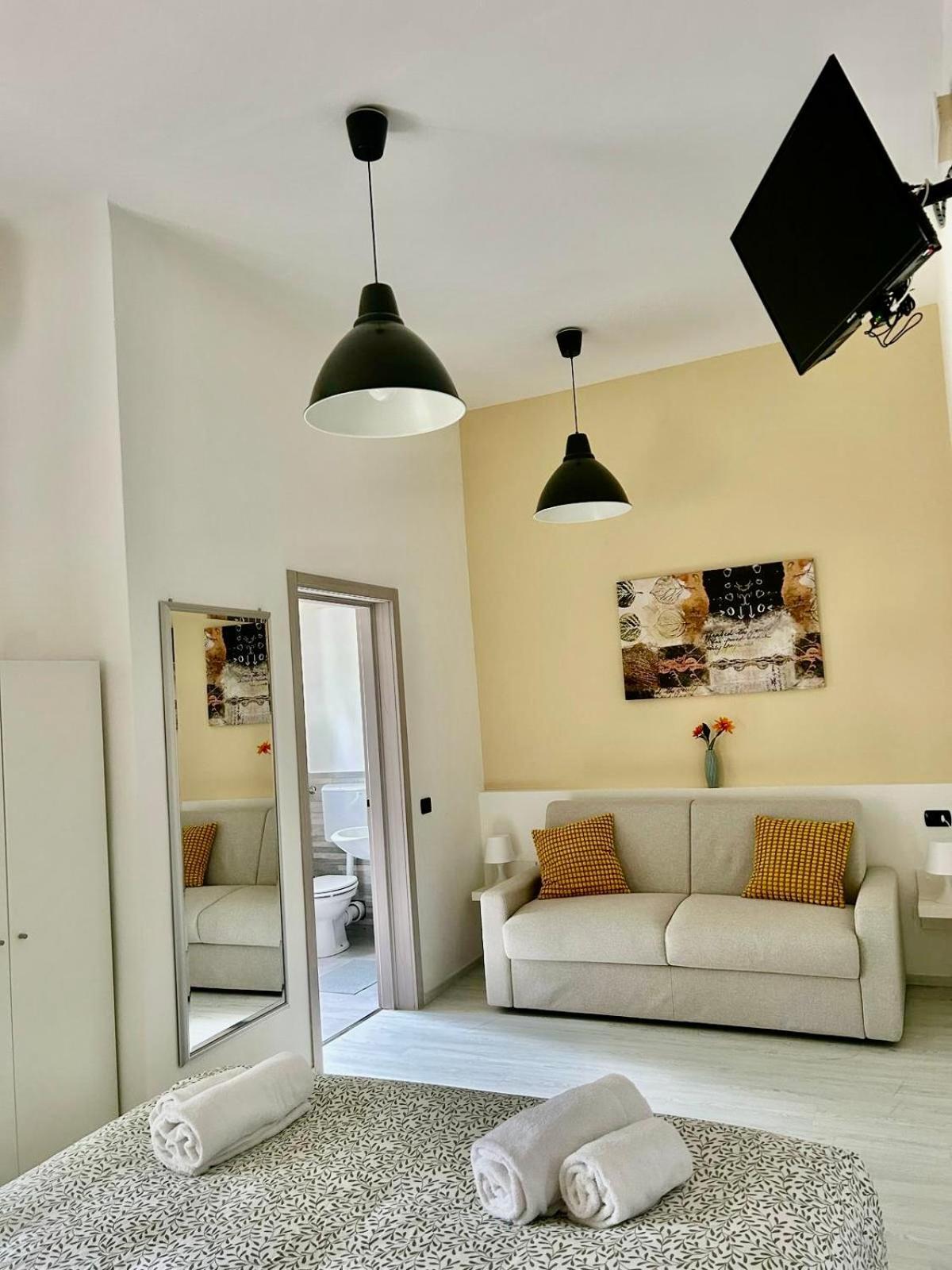 Casa Giulietta Hotel Desenzano del Garda Buitenkant foto